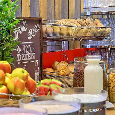 Doki Living 2 Bedroom - Parking & Foodhall Gdansk