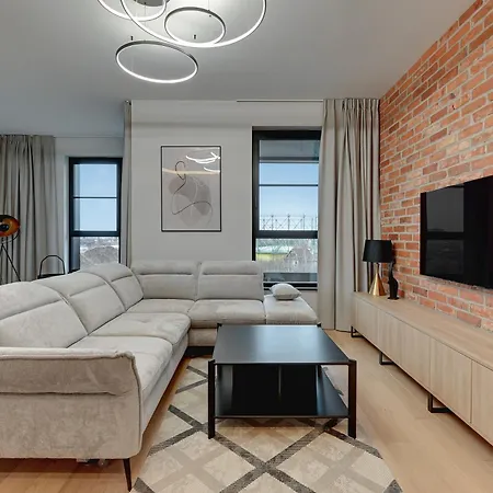 Doki Living 2 Bedroom - Parking & Foodhall