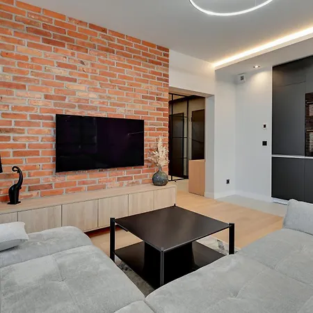 Doki Living 2 Bedroom - Parking & Foodhall *