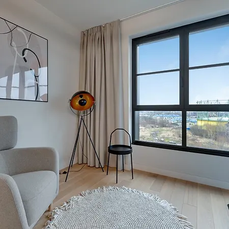 Doki Living 2 Bedroom - Parking & Foodhall Apartment