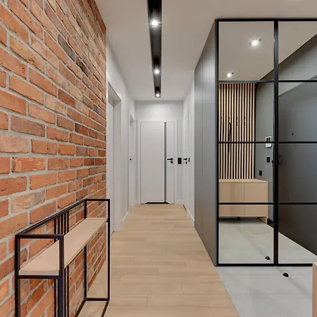 Doki Living 2 Bedroom - Parking & Foodhall *