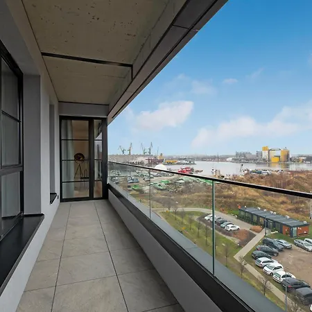 Doki Living 2 Bedroom - Parking & Foodhall Apartment Gdansk