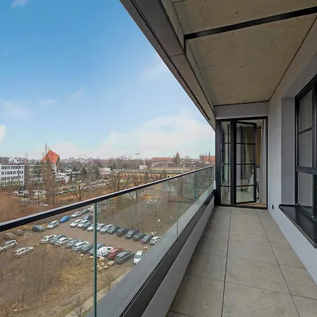 Doki Living 2 Bedroom - Parking & Foodhall